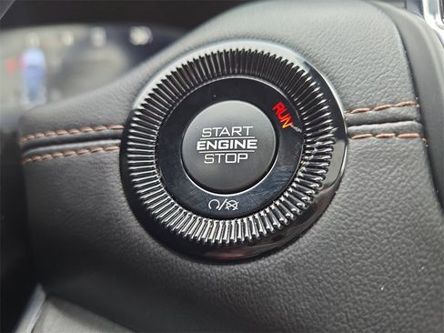 Used 2022 Jeep Compass Limited w/ (RED) Package image 23