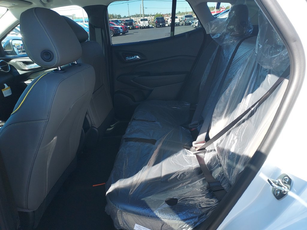 New 2026 Chevrolet Trax ACTIV w/ Sunroof Package FWD image 14