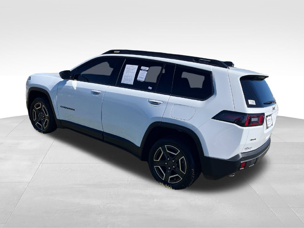 Used 2026 Jeep Cherokee Limited AWD/4WD image 3