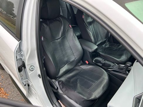 Certified 2024 Toyota Corolla SE image 15