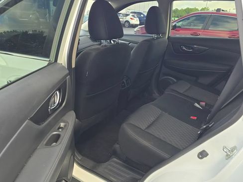 Certified 2019 Nissan Rogue SV FWD image 6