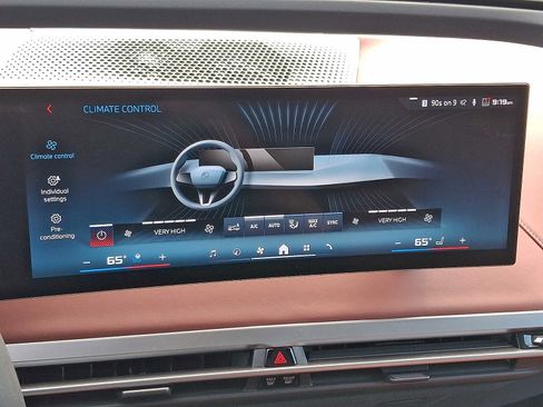 Used 2025 BMW iX M60 image 16