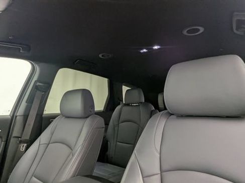Certified 2024 Buick Enclave Essence FWD image 26