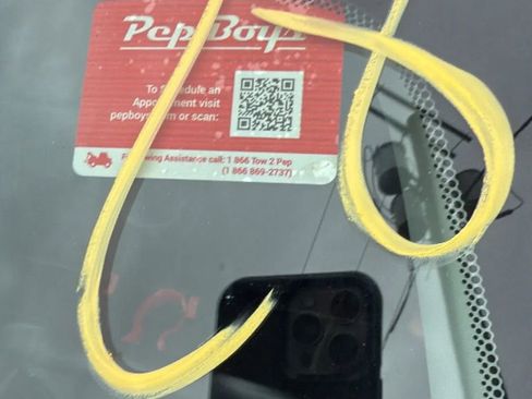 Used 2016 Jeep Renegade Limited image 31