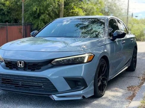 Used 2022 Honda Civic Sport image 2