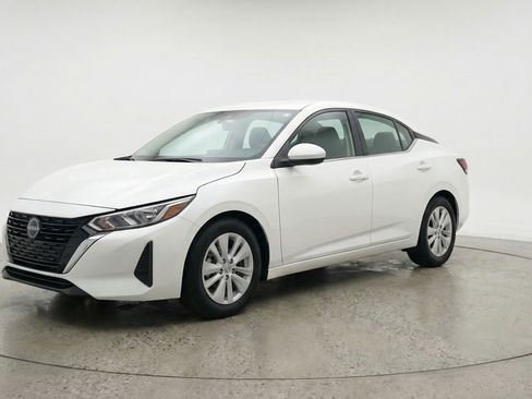 Used 2025 Nissan Sentra S image 3