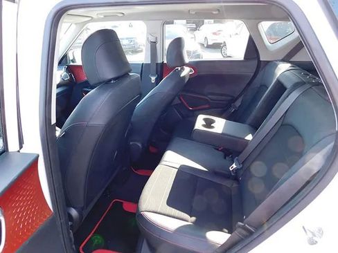 Used 2021 Kia Soul Turbo image 8