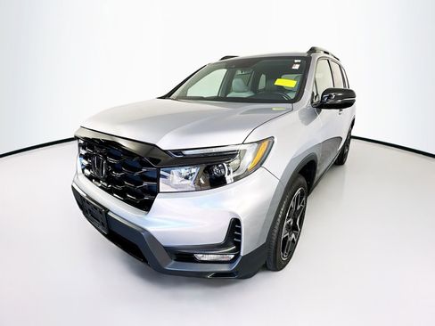 Used 2023 Honda Passport Elite image 3