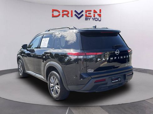 Used 2024 Nissan Pathfinder SV AWD/4WD image 5