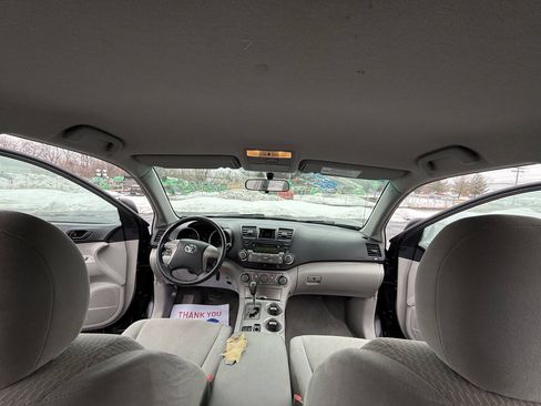 Used 2010 Toyota Highlander 2WD image 15