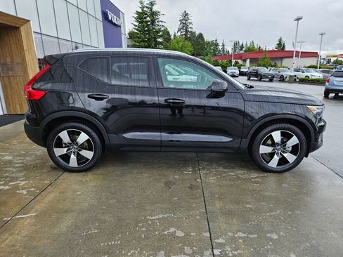 Used 2019 Volvo XC40 T5 Momentum AWD/4WD image 4