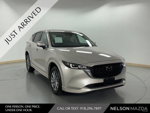 Used 2025 MAZDA CX-5 AWD 2.5 S w/ Preferred Package image 4