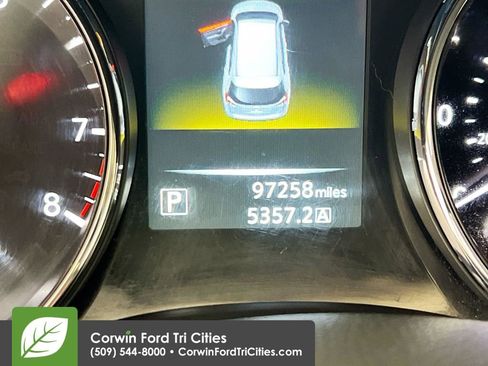 Used 2016 Nissan Rogue S AWD/4WD image 2