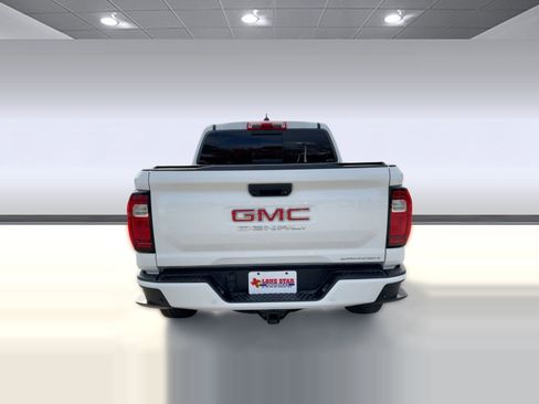 Used 2024 GMC Canyon Denali image 9