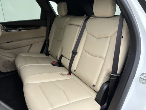 Used 2018 Cadillac XT5 FWD image 12