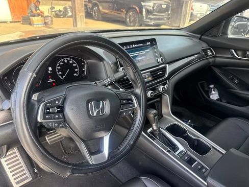 Used 2022 Honda Accord Sport image 10
