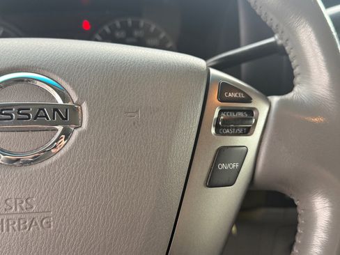 Used 2021 Nissan NV 3500 SL image 20