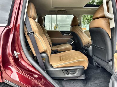 Used 2025 INFINITI QX80 Sensory w/ Premium Cargo Package AWD/4WD image 19