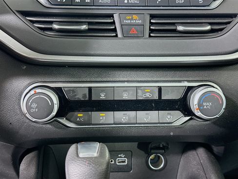 Used 2023 Nissan Altima 2.5 S FWD image 23