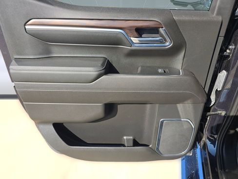 Used 2023 GMC Sierra 1500 SLT w/ SLT Premium Package image 22