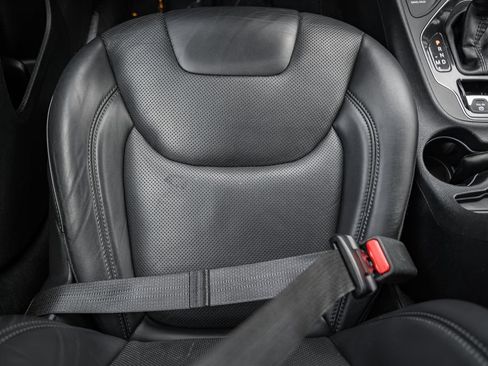 Used 2019 Jeep Cherokee Limited AWD/4WD image 33