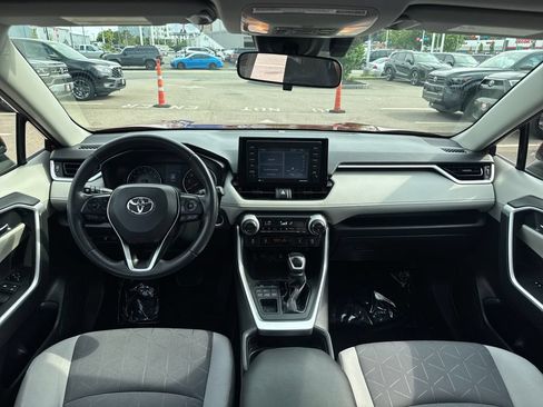 Used 2020 Toyota RAV4 XLE w/ Convenience Package AWD/4WD image 13