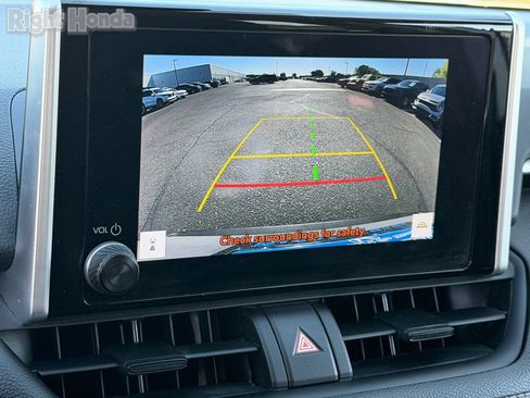 Used 2025 Toyota RAV4 XLE AWD/4WD image 28