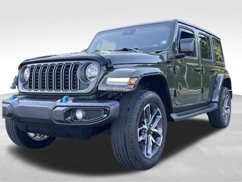 Used 2024 Jeep Wrangler Unlimited w/ Convenience Group AWD/4WD image 22