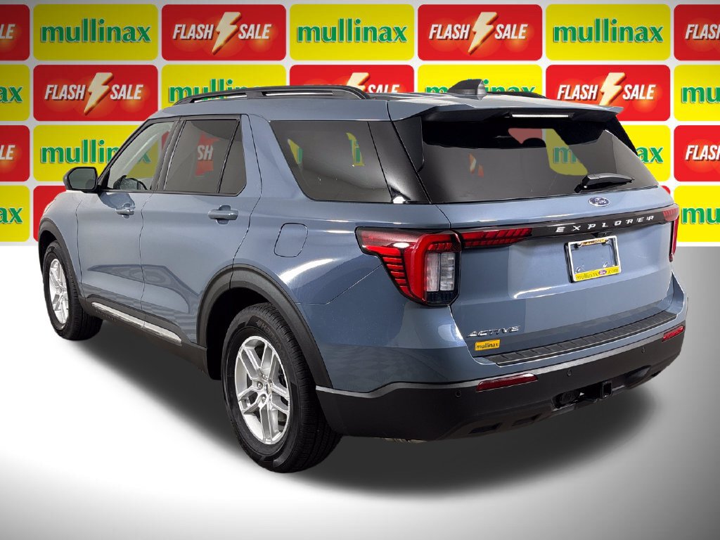Certified 2025 Ford Explorer Active RWD image 10