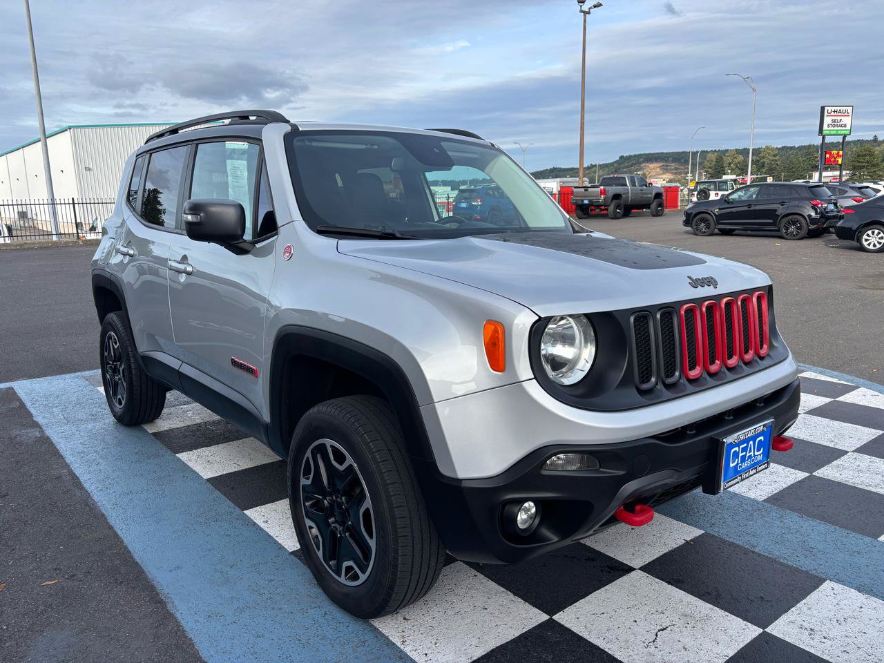 Used 2016 Jeep Renegade Trailhawk w/ Premium Trailhawk Package AWD/4WD image 7