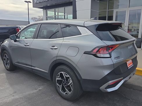 Used 2024 Kia Sportage LX image 3