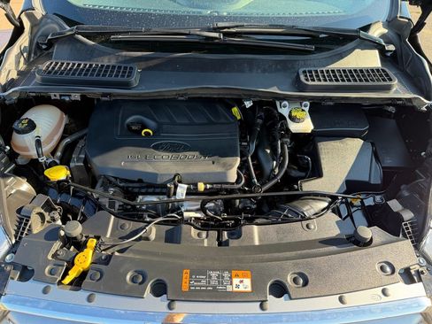 Used 2017 Ford Escape SE AWD/4WD image 25