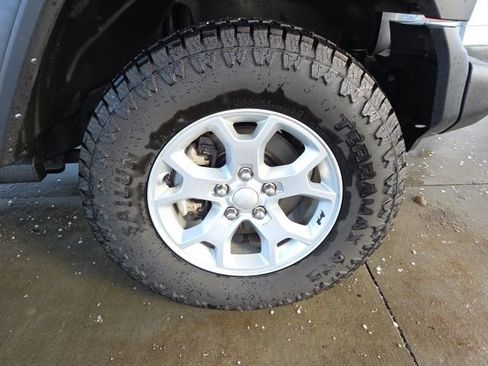 Used 2021 Jeep Wrangler Unlimited Islander w/ Uconnect 4C Nav & Sound Group image 70