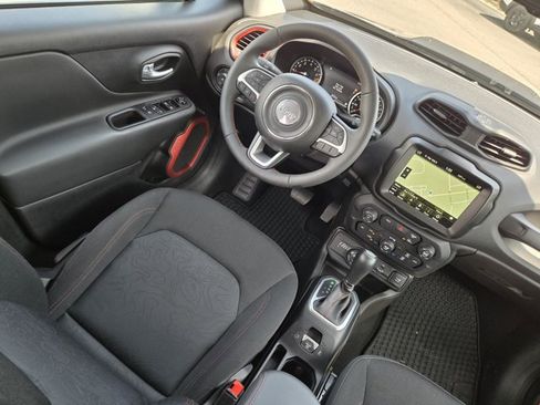 Used 2023 Jeep Renegade Trailhawk AWD/4WD image 75