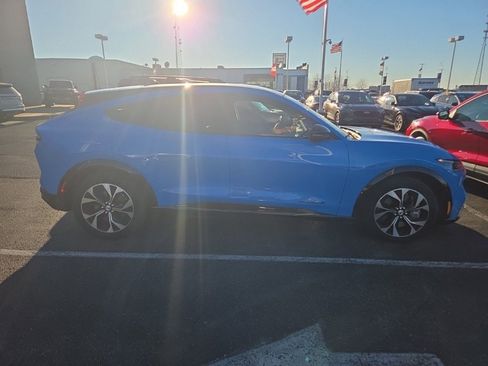 Certified 2022 Ford Mustang Mach-E Premium image 3