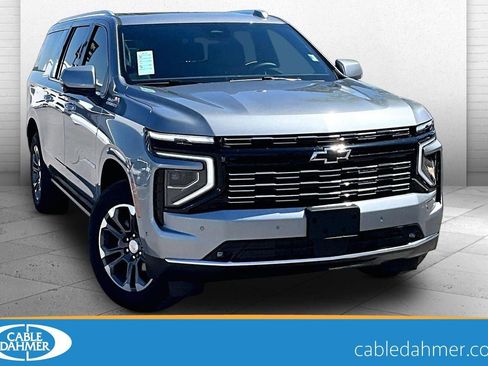 New 2026 Chevrolet Suburban High Country AWD/4WD image 1