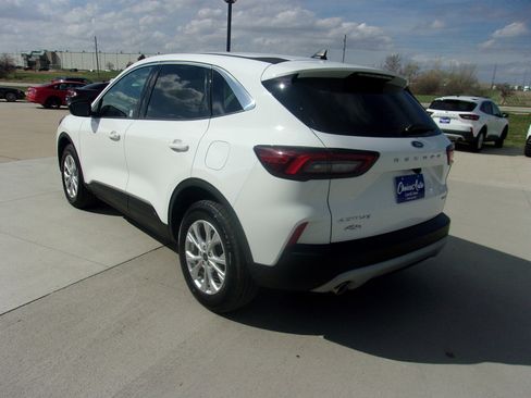 Used 2024 Ford Escape Active AWD/4WD image 7