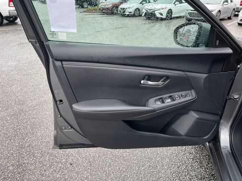 Used 2024 Nissan Sentra SV image 11