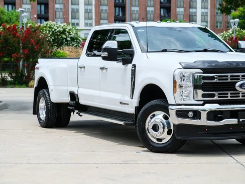 Used 2024 Ford F350 XLT w/ 360-Degree Camera Package AWD/4WD image 2