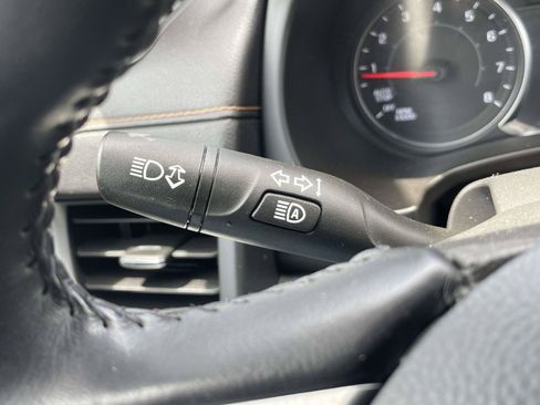 Used 2021 GMC Terrain SLE w/ Driver Convenience Package FWD image 18