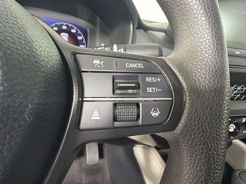 Used 2025 Honda Accord LX image 17