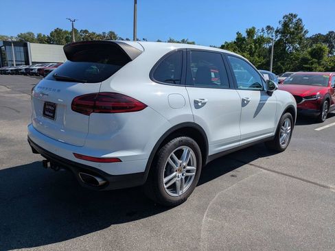 Used 2018 Porsche Cayenne image 4