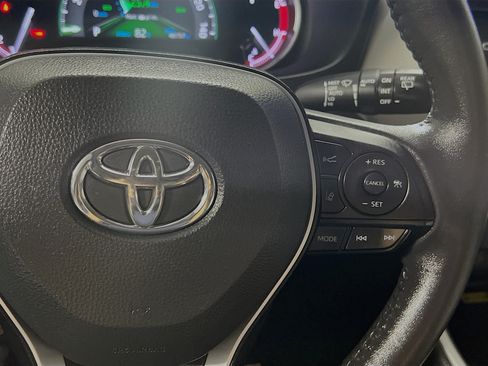 Used 2023 Toyota RAV4 XLE Premium FWD image 20