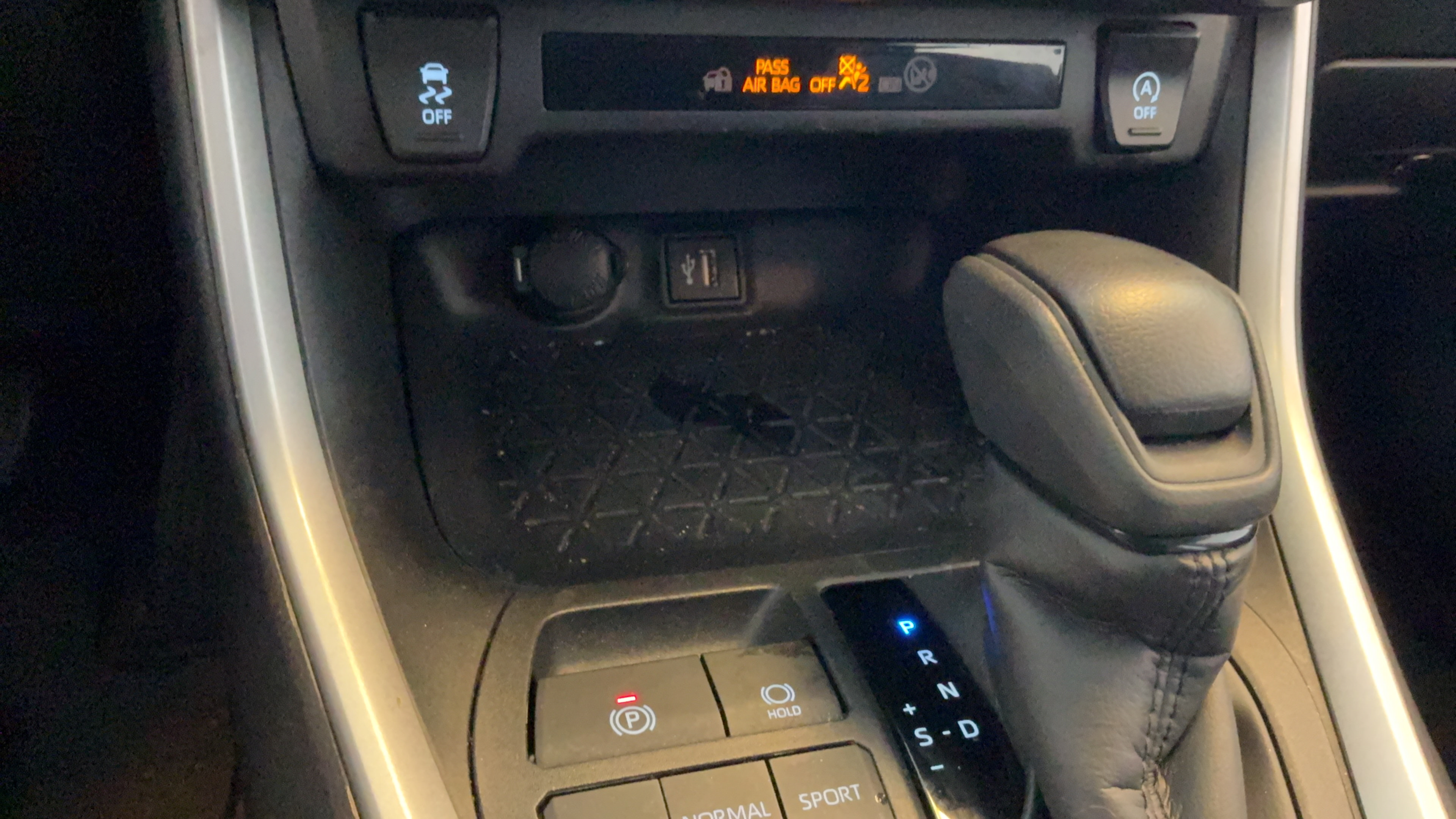 Certified 2024 Toyota RAV4 XLE FWD image 15