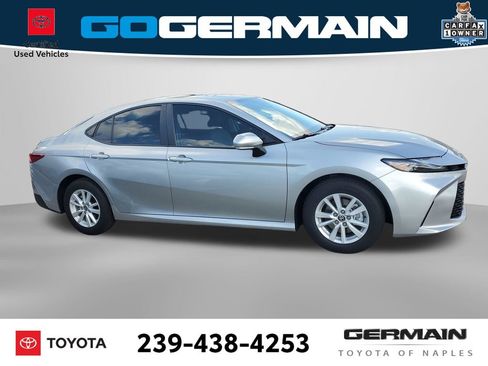 Used 2026 Toyota Camry LE w/ Convenience Package FWD image 5