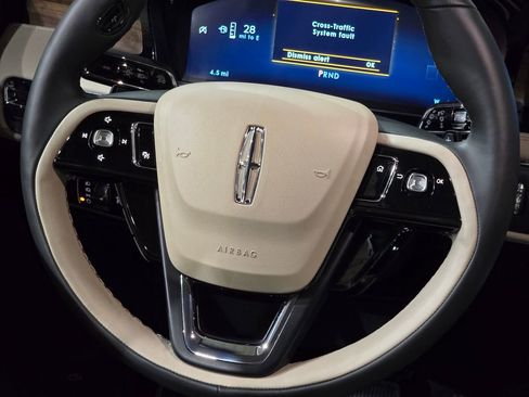 New 2026 Lincoln Corsair Reserve image 22