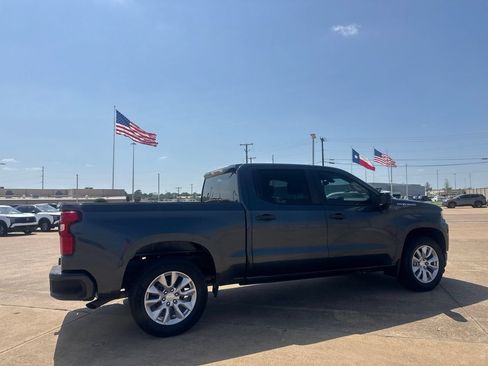 Used 2020 Chevrolet Silverado 1500 Custom w/ Custom Value Package RWD image 23