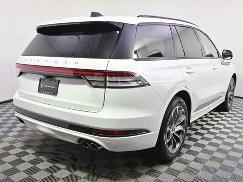 New 2026 Lincoln Aviator AWD w/ Jet Appearance Package image 6
