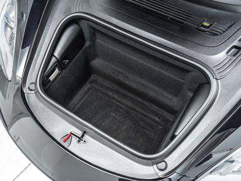 Used 2017 Porsche 718 Boxster RWD image 19