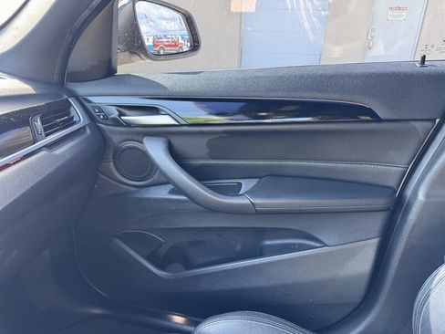 Used 2018 BMW X1 sDrive28i image 11